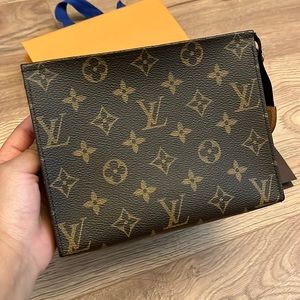 (Sold) Louis Vuitton Toilet 19